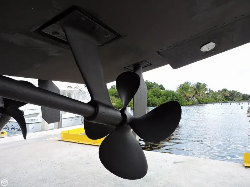 Slide: The Image of Luhrs 360 SX 2005 - 6