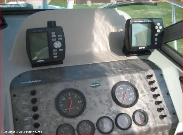 Slide: The Image of Bayliner 2352 Trophy 2003 - 5