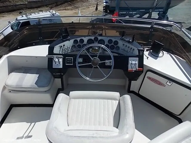 Slide: The Image of Sea Ray 340 Convertible 1984 - 1