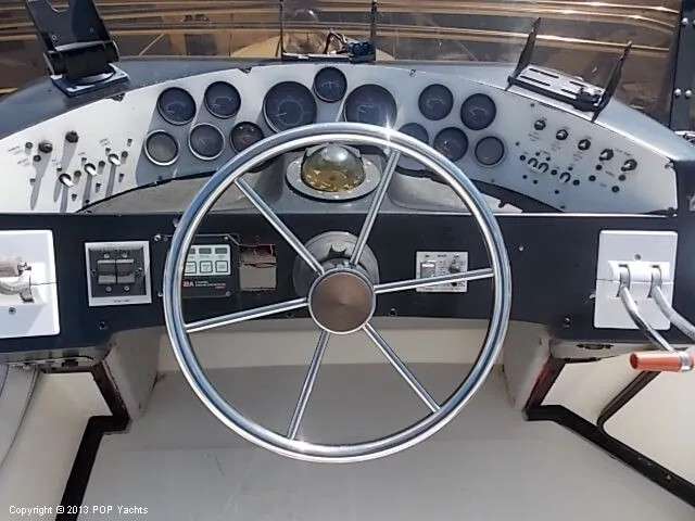 Slide: The Image of Sea Ray 340 Convertible 1984 - 2