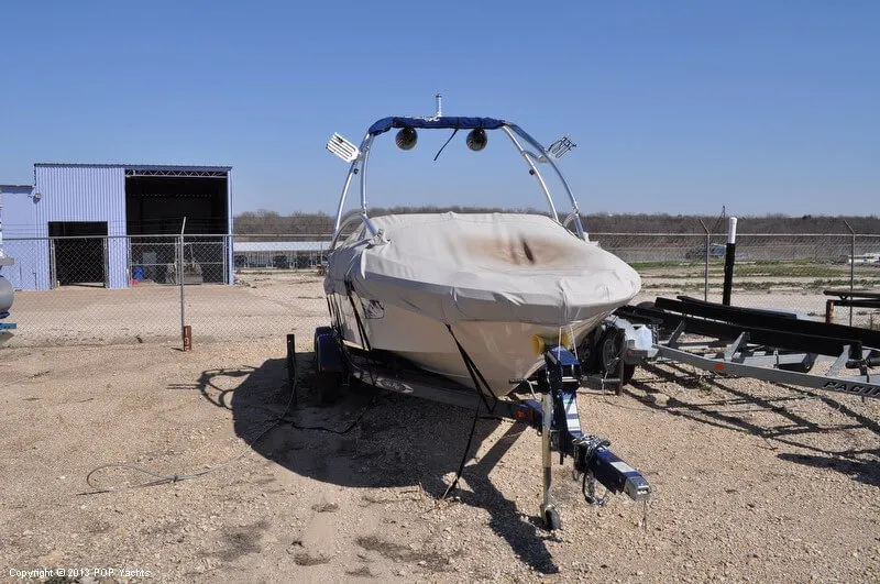 Slide: The Image of Sea Ray 195 Sport 2010 - 10
