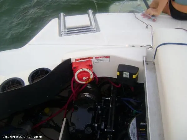 Slide: The Image of Sea Ray 195 Sport 2010 - 9