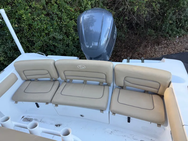 Slide: The Image of Sportsman Heritage 231 Center Console 2015 - 4
