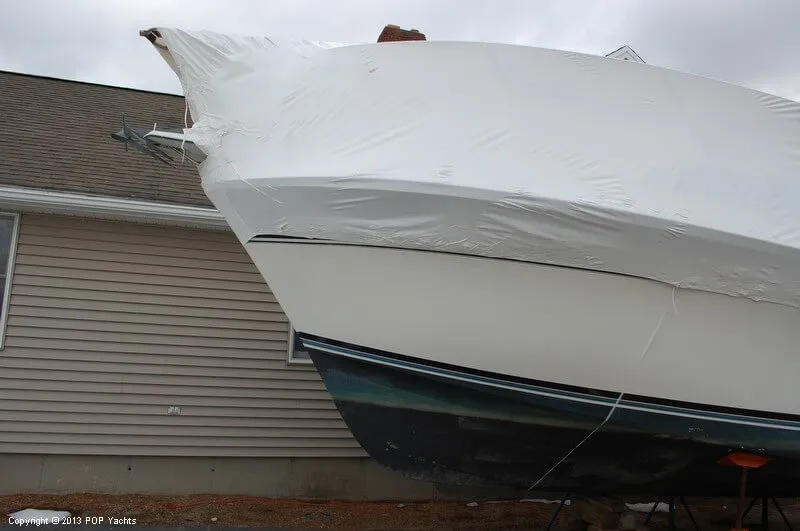 Slide: The Image of Carver Yachts Montego 3257 1987 - 1