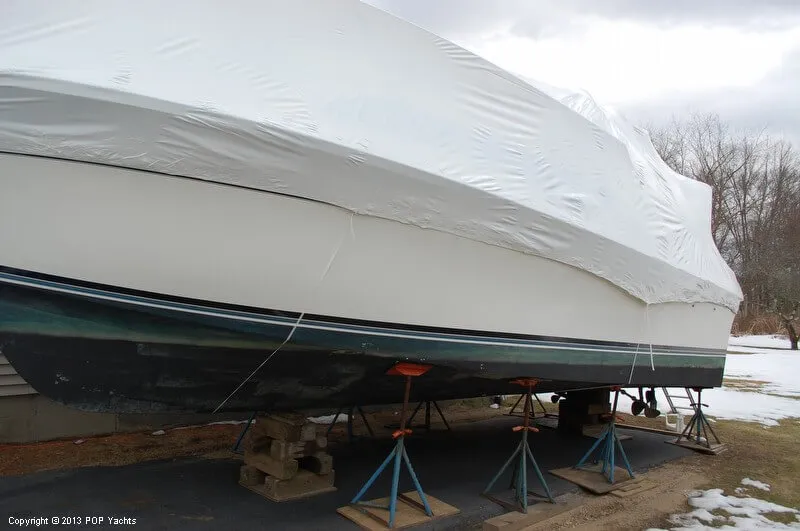 Slide: The Image of Carver Yachts Montego 3257 1987 - 2