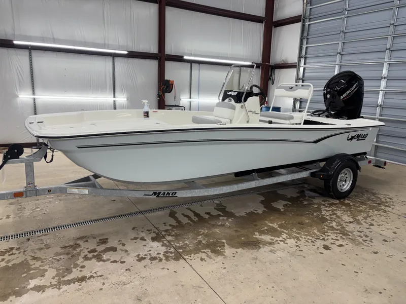 Slide: The Image of Mako Pro Skiff 17 CC 2026 - 9