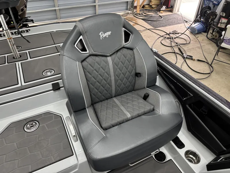 Slide: The Image of Ranger Z Comanche Z520R Cup Equipped 2026 - 22