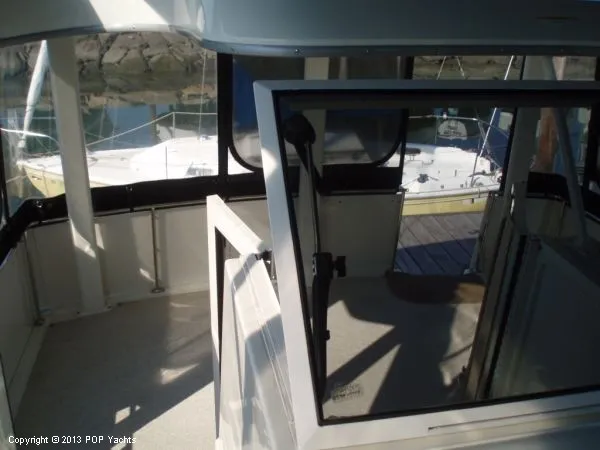 Slide: The Image of Carver Yachts 405 Aft Cabin 1998 - 4