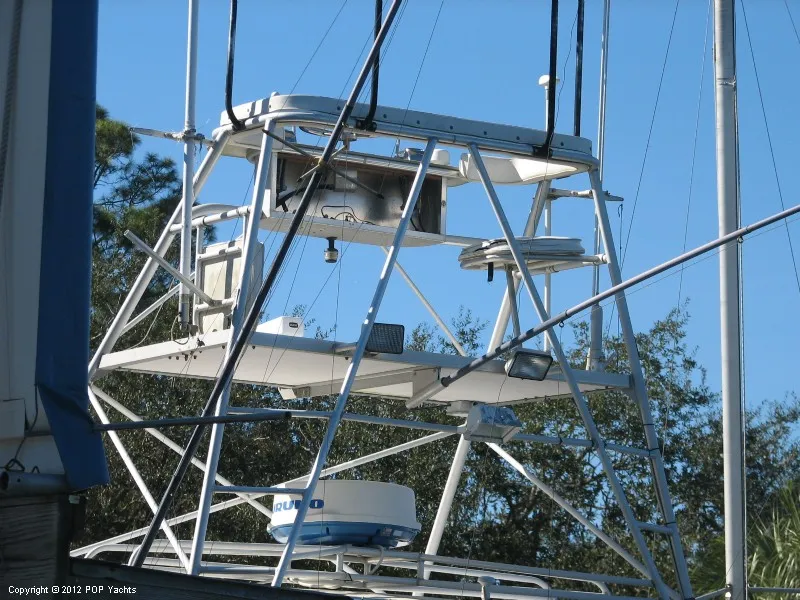 Slide: The Image of Bertram 33 Flybridge Fisherman 1980 - 2
