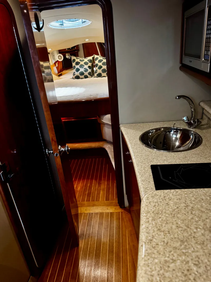 Slide: The Image of Fountain 48 Express Cruiser 2008 - 17