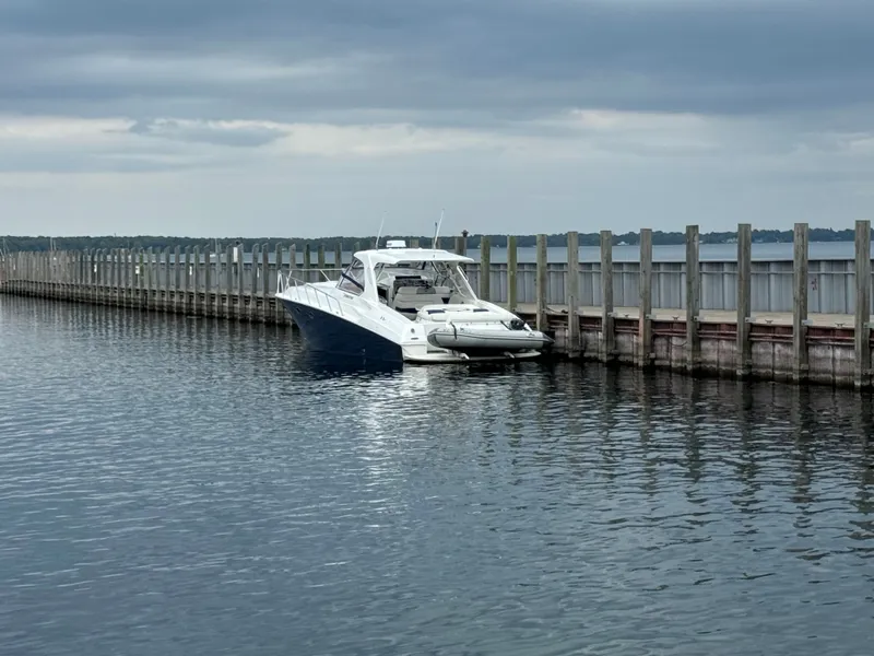 Slide: The Image of Fountain 48 Express Cruiser 2008 - 22