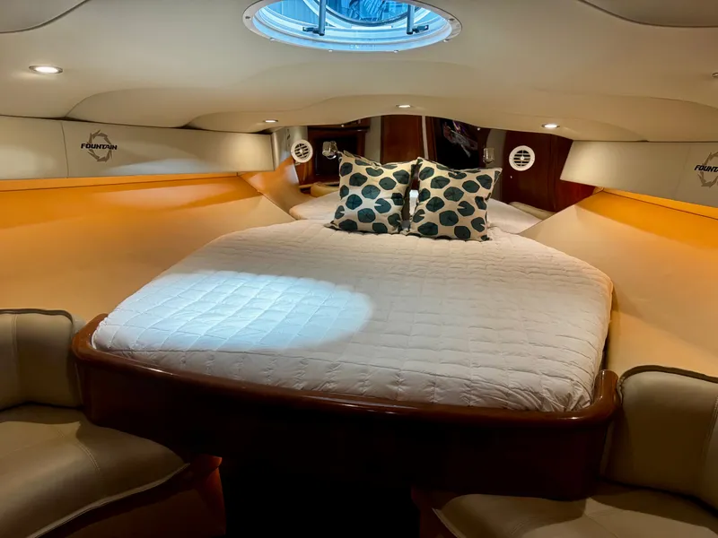 Slide: The Image of Fountain 48 Express Cruiser 2008 - 26