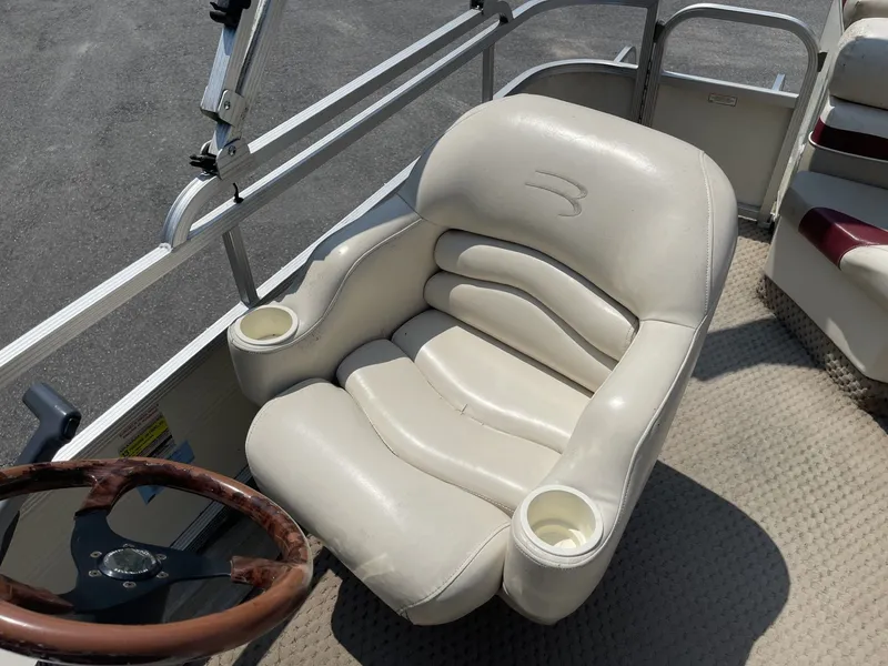 Slide: The Image of Bennington 2050LX 2004 - 12