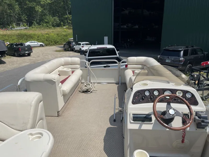 Slide: The Image of Bennington 2050LX 2004 - 18