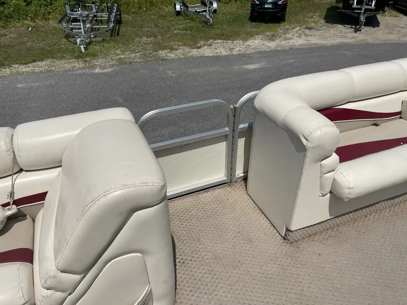 Slide: The Image of Bennington 2050LX 2004 - 19