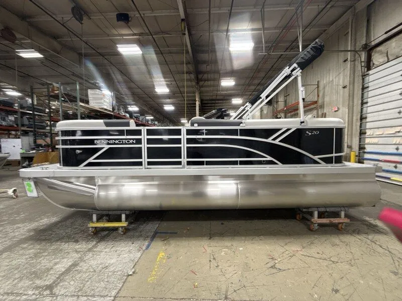 Slide: The Image of Bennington 20SL-Snap 2026 - 3