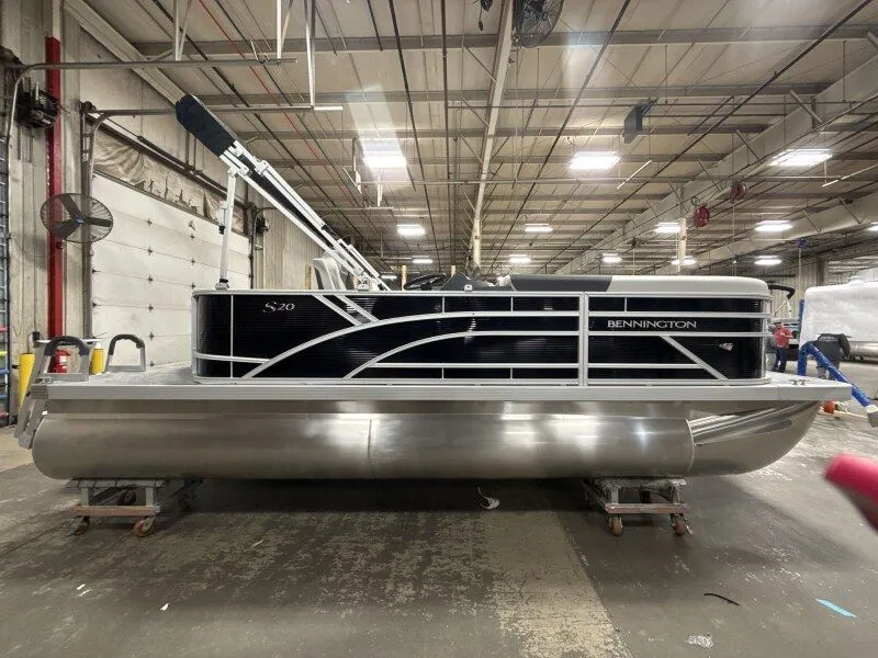 Slide: The Image of Bennington 20SL-Snap 2026 - 5