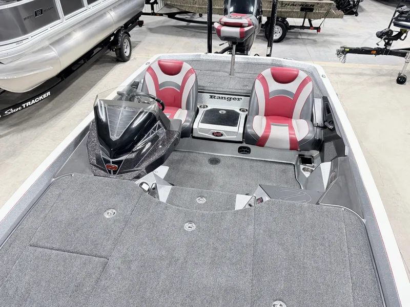 Slide: The Image of 2019 Ranger Z520L boat with red seats and gray carpet. - 13