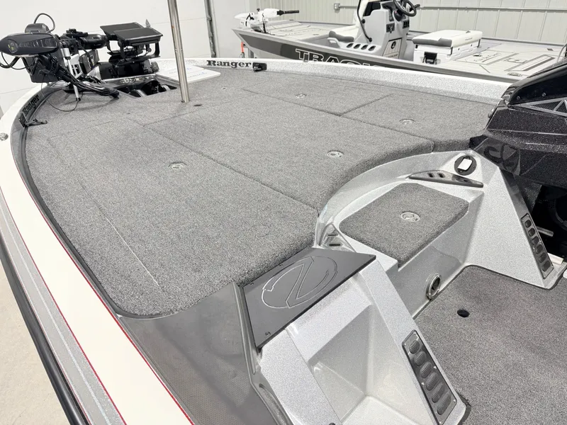 Slide: The Image of Ranger Z520L 2019 - 15