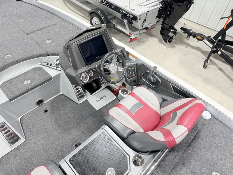 Slide: The Image of Interior of a 2019 Ranger Z520L boat with Garmin system. - 20