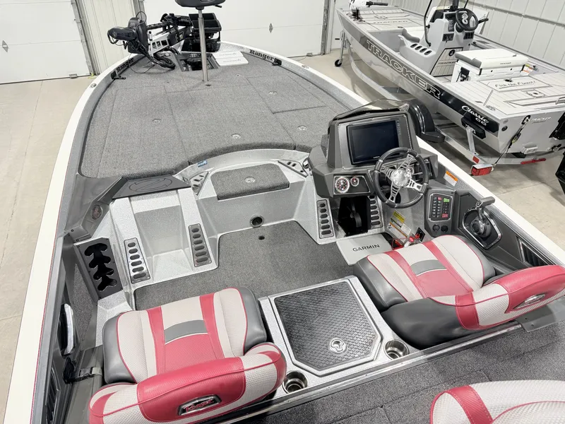 Slide: The Image of Interior view of a 2019 Ranger Z520L boat with Garmin equipment. - 21