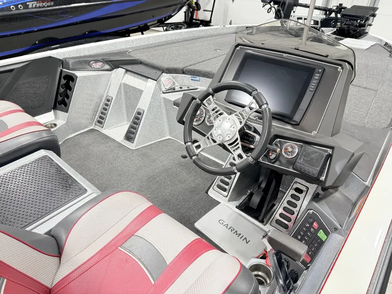 Slide: The Image of Interior of a 2019 Ranger Z520L boat with Garmin system. - 26