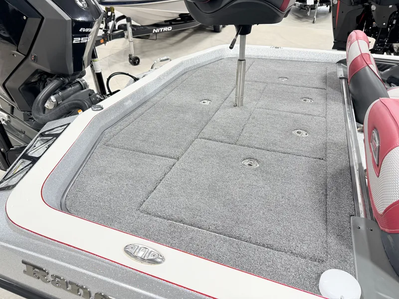 Slide: The Image of 2019 Ranger Z520L boat with gray carpeted deck and Evinrude 250 engine. - 27