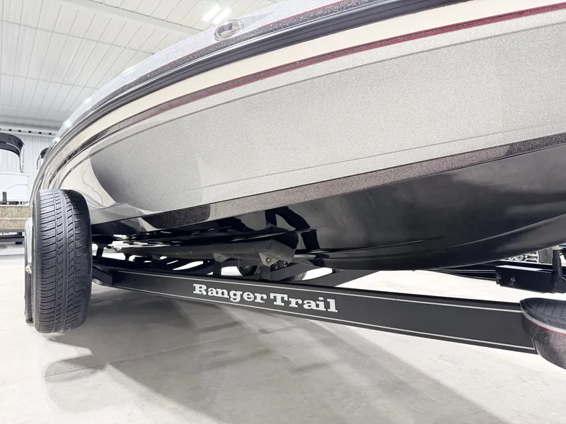 Slide: The Image of 2019 Ranger Z520L boat on Ranger Trail trailer in garage. - 30