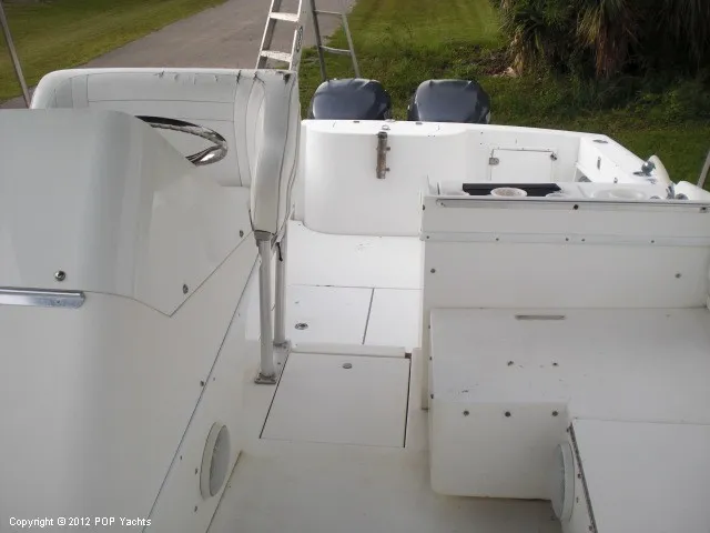Slide: The Image of Contender 35 Express 1995 - 10