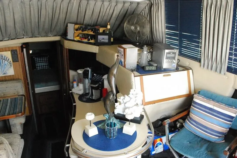 Slide: The Image of Sea Ray 340 Sedan Bridge 1985 - 6