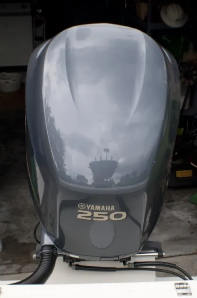 Slide: The Image of Hydra-Sports 230 Center Console 2005 - 4