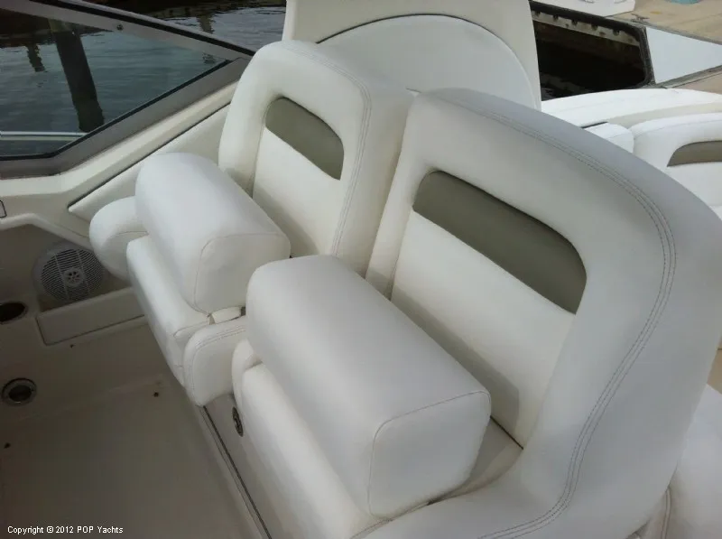 Slide: The Image of Sea Ray 320 Sundancer 2006 - 11
