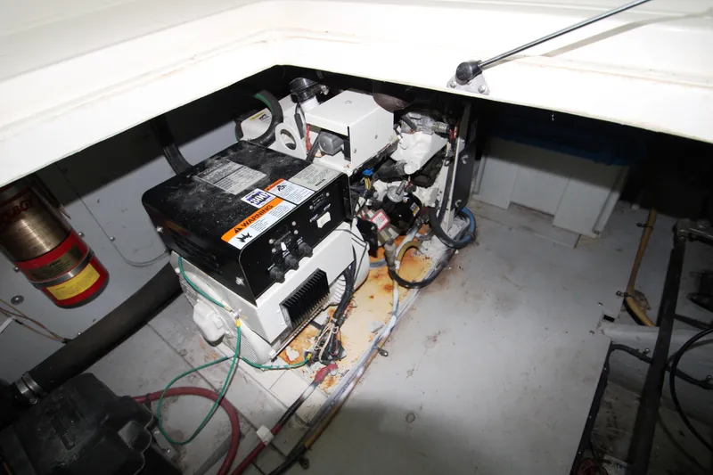 Slide: The Image of Meridian 381 Sedan 2003 - 61