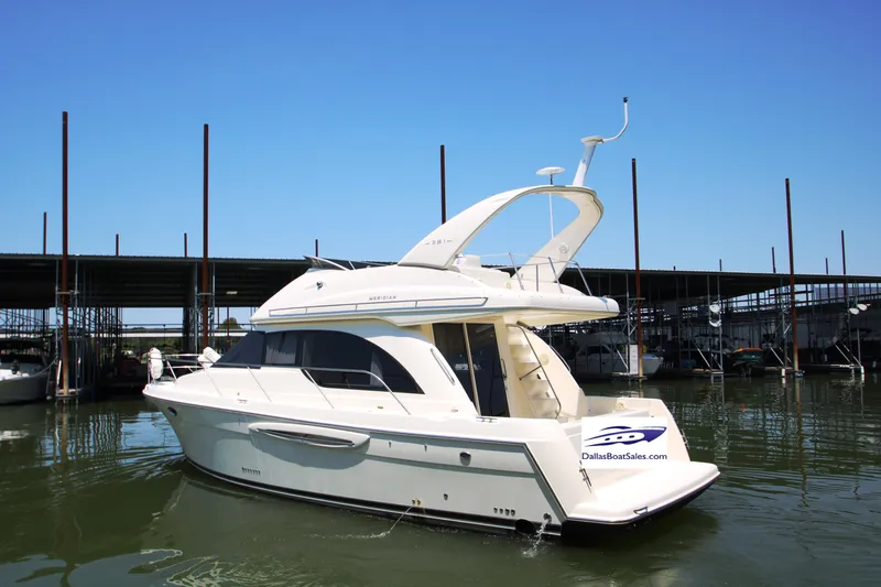 Slide: The Image of Meridian 381 Sedan 2003 - 69