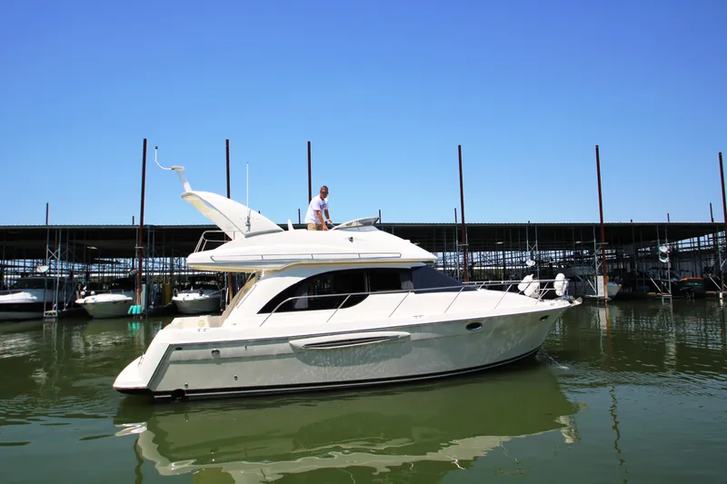 Slide: The Image of Meridian 381 Sedan 2003 - 88