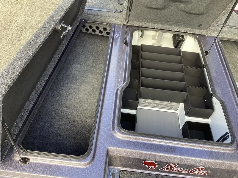 Slide: The Image of Sparkling surface of 2026 Bass Cat Puma STS boat. - 17