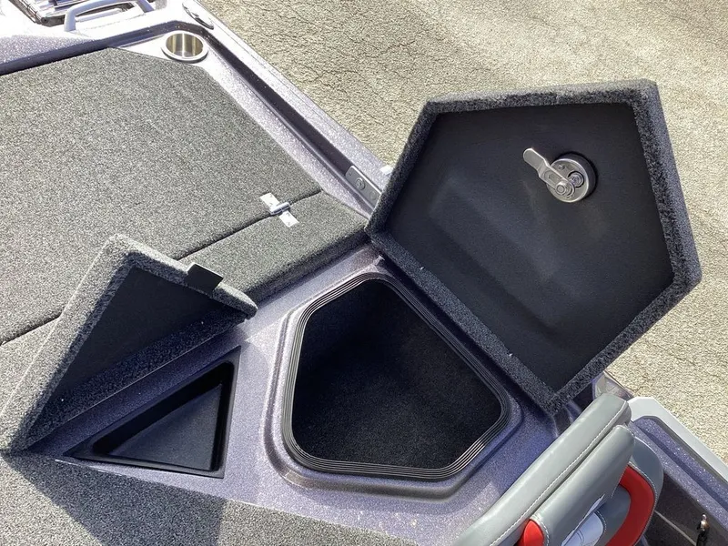 Slide: The Image of Bass Cat Puma STS 2026 boat hatch with logo. - 24