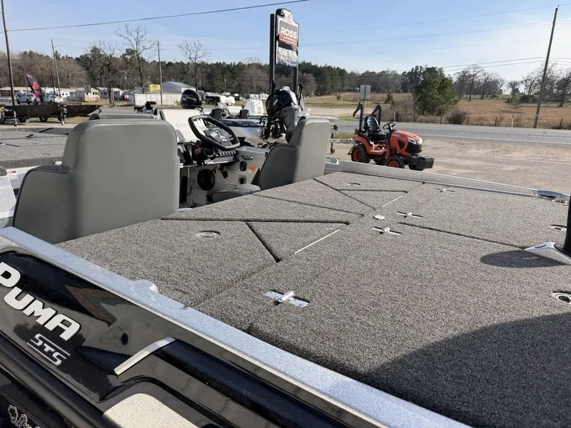 Slide: The Image of Garmin display on Bass Cat Puma STS 2026 dashboard. - 32