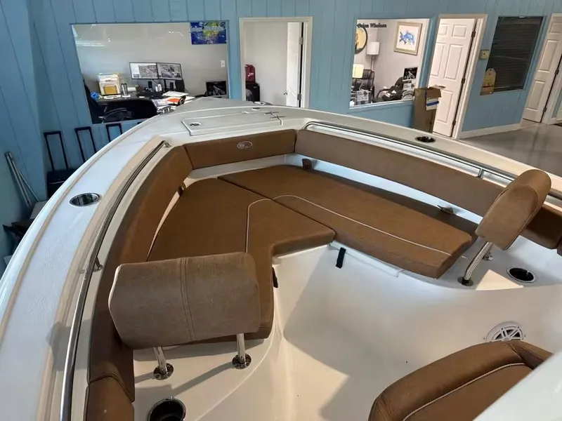 Slide: The Image of Sea Hunt Ultra 219 2026 - 11