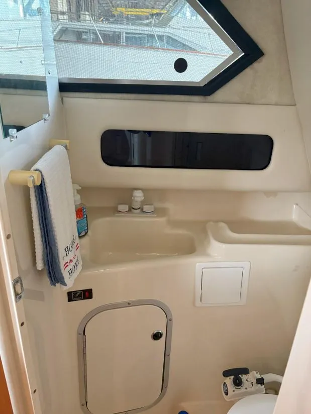 Slide: The Image of Bayliner Classic 2859 2003 - 14