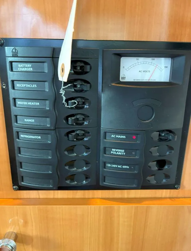 Slide: The Image of Bayliner Classic 2859 2003 - 16