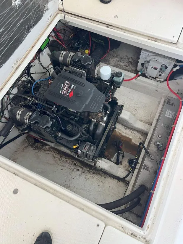 Slide: The Image of Bayliner Classic 2859 2003 - 6