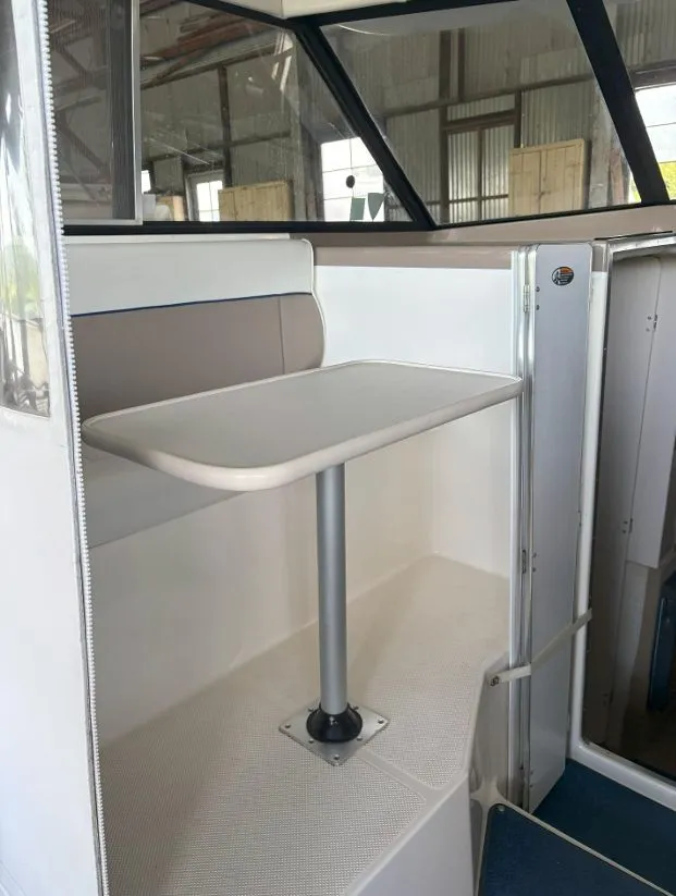 Slide: The Image of Bayliner Classic 2859 2003 - 8