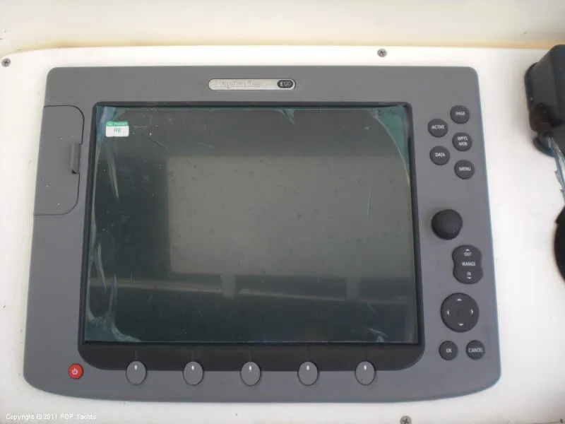 Slide: The Image of Contender 35 Side Console 2006 - 4