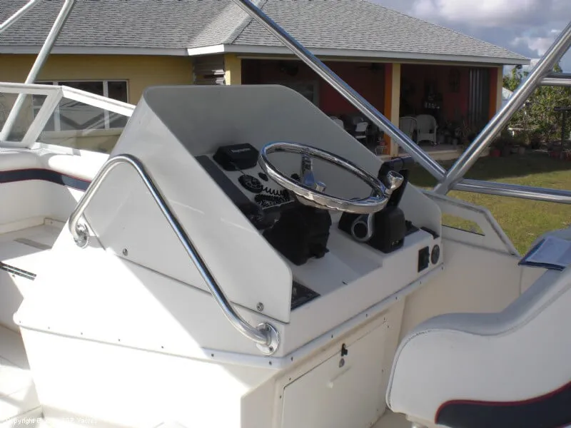 Slide: The Image of Contender 35 Side Console 2006 - 7