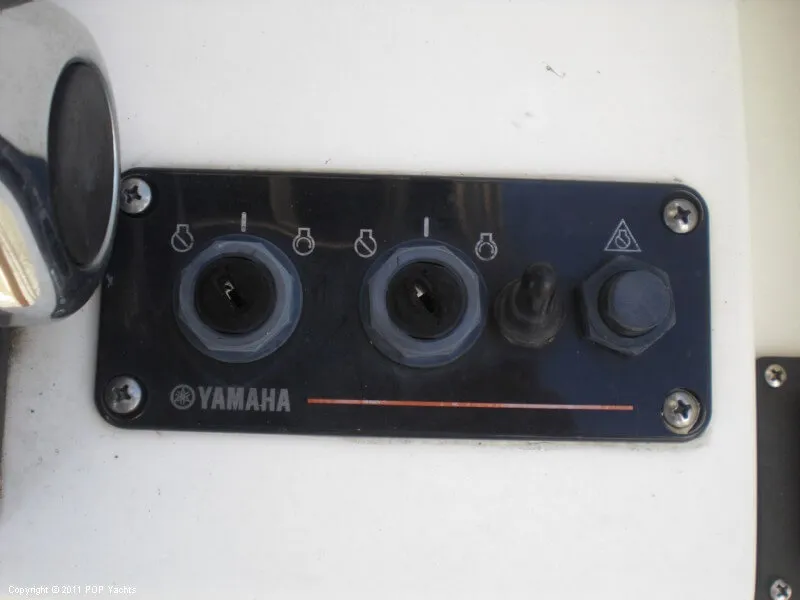 Slide: The Image of Contender 35 Side Console 2006 - 8