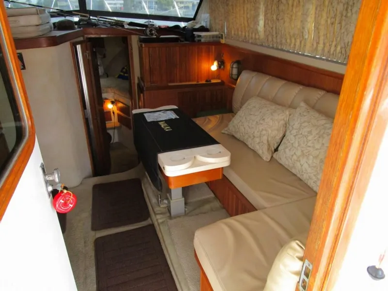 Slide: The Image of Bertram 33 Sport Fisherman 1987 - 2