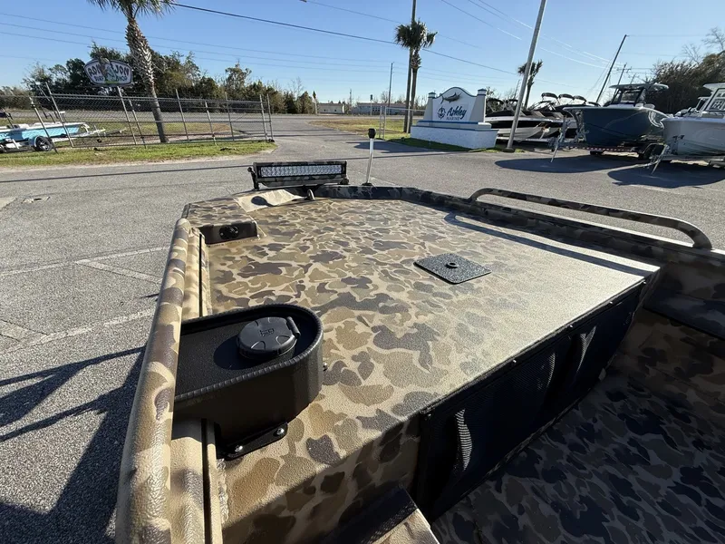 Slide: The Image of Excel 1751 Viper F4 2026 - 4