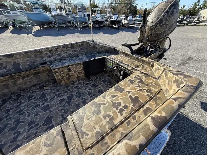 Slide: The Image of Excel 1751 Viper F4 2026 - 6