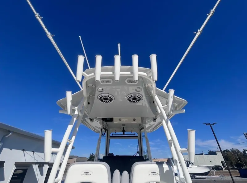 Slide: The Image of Cobia 320CC 2026 - 19